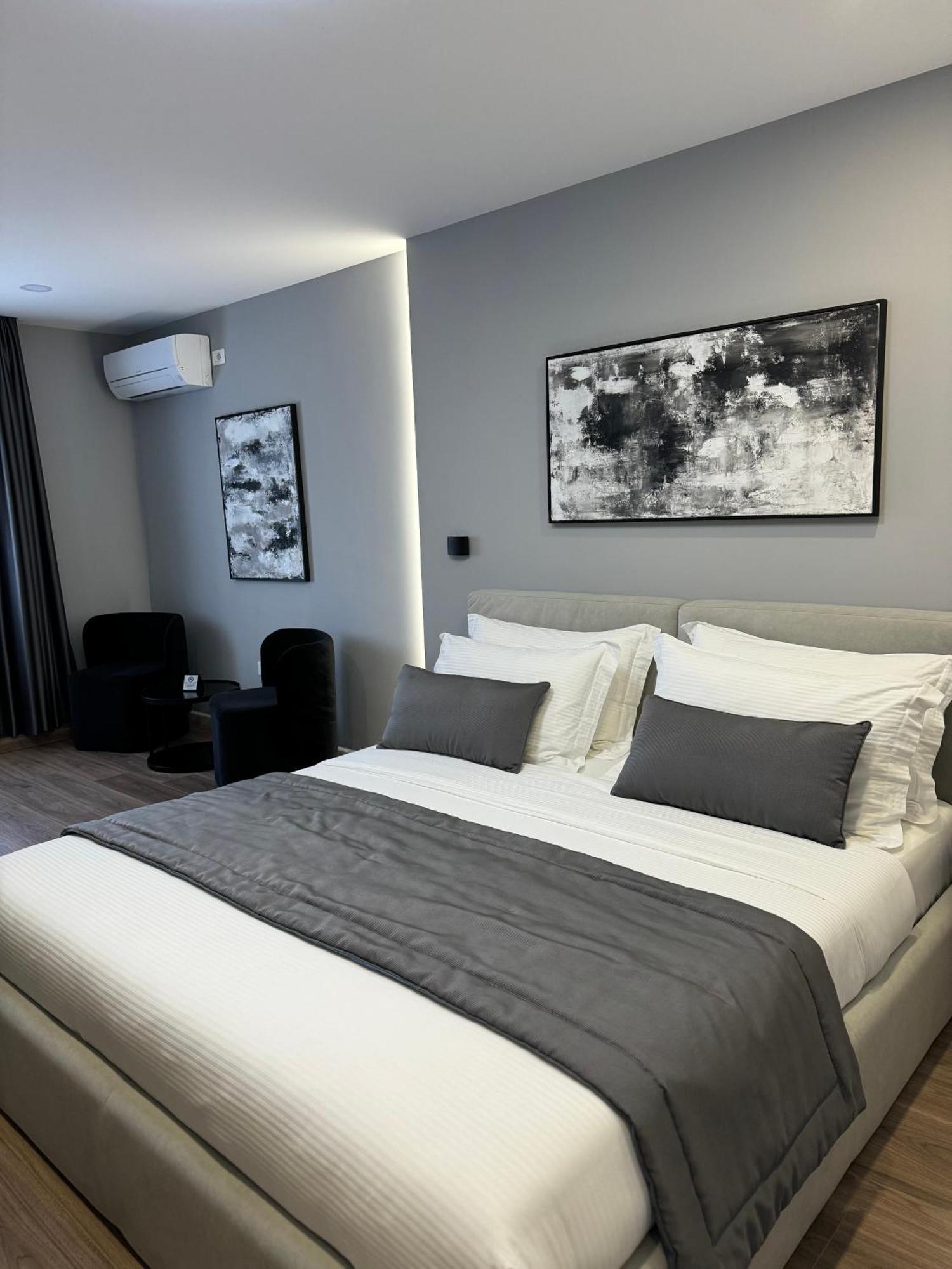 L'Hotel Tirana Extérieur photo